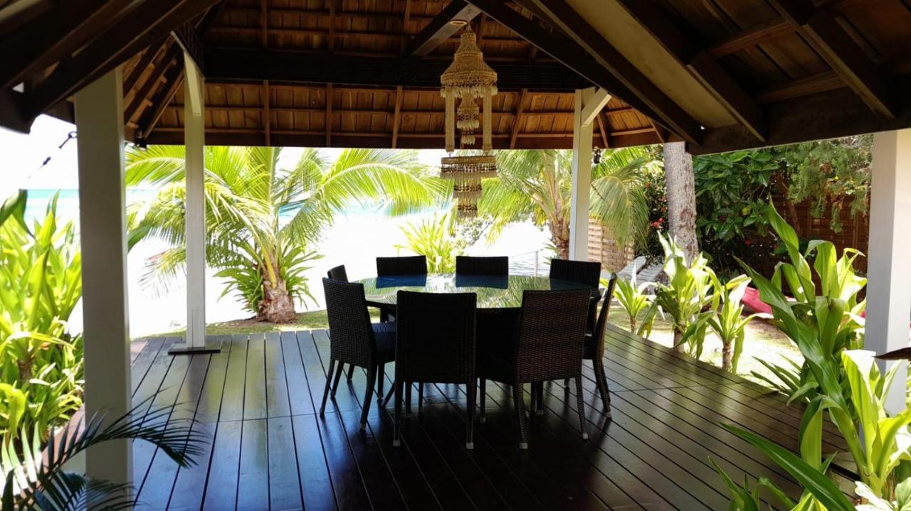 Poerani Moorea Buitenkant foto