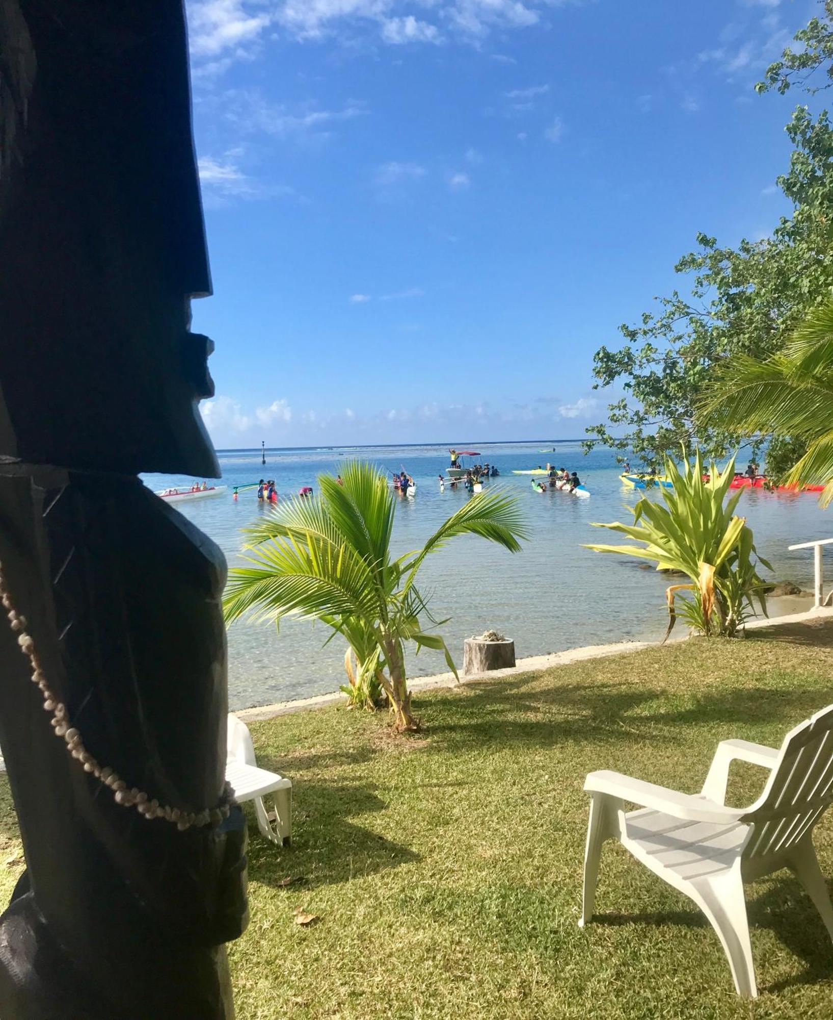 Poerani Moorea Buitenkant foto