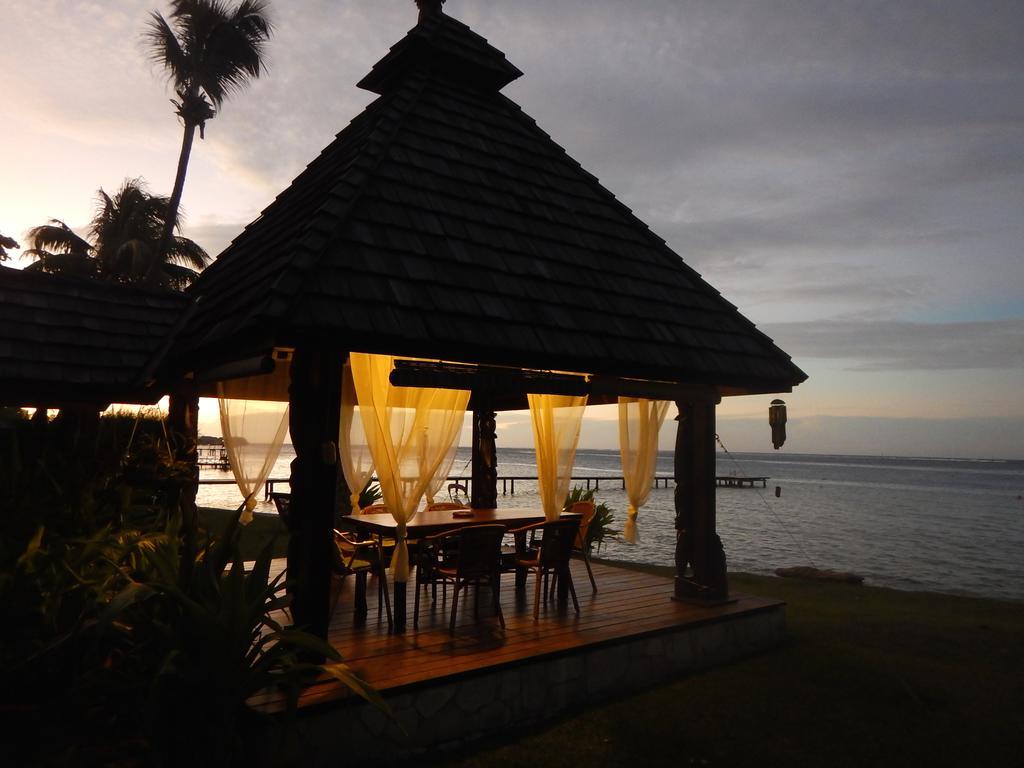 Poerani Moorea Buitenkant foto