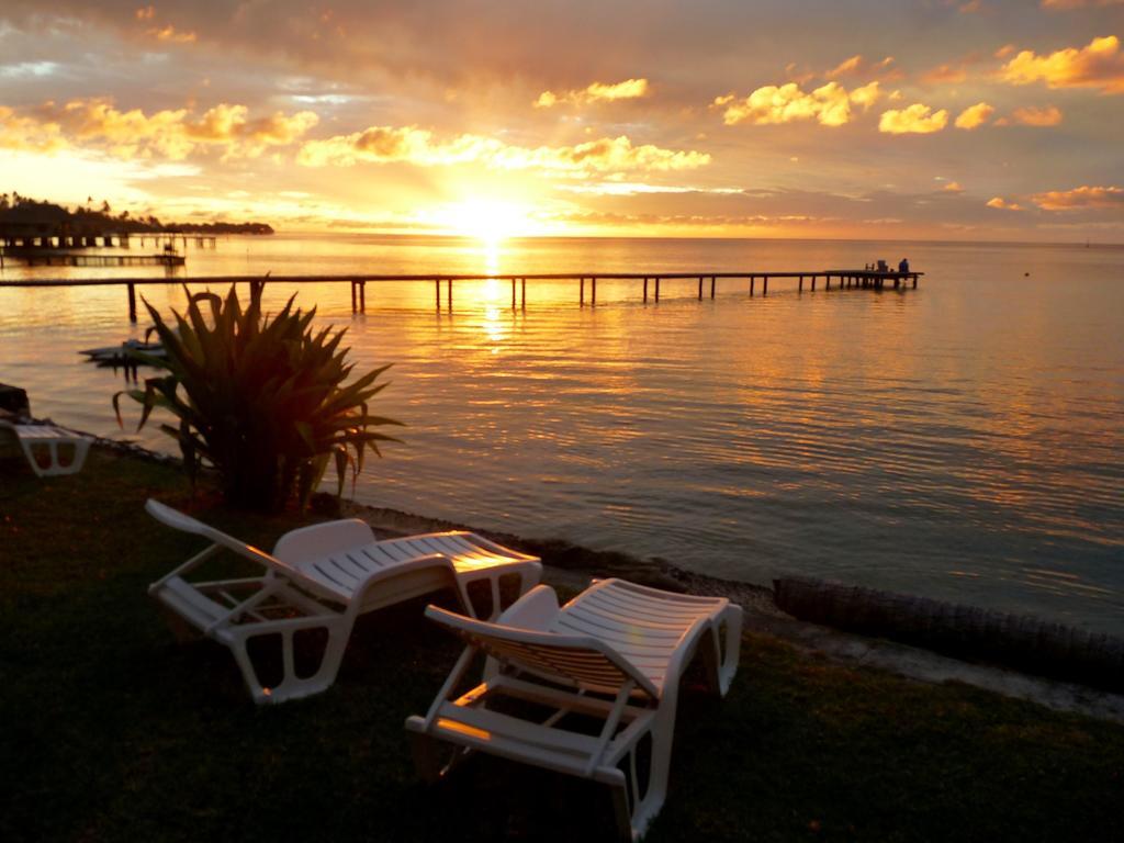 Poerani Moorea Buitenkant foto