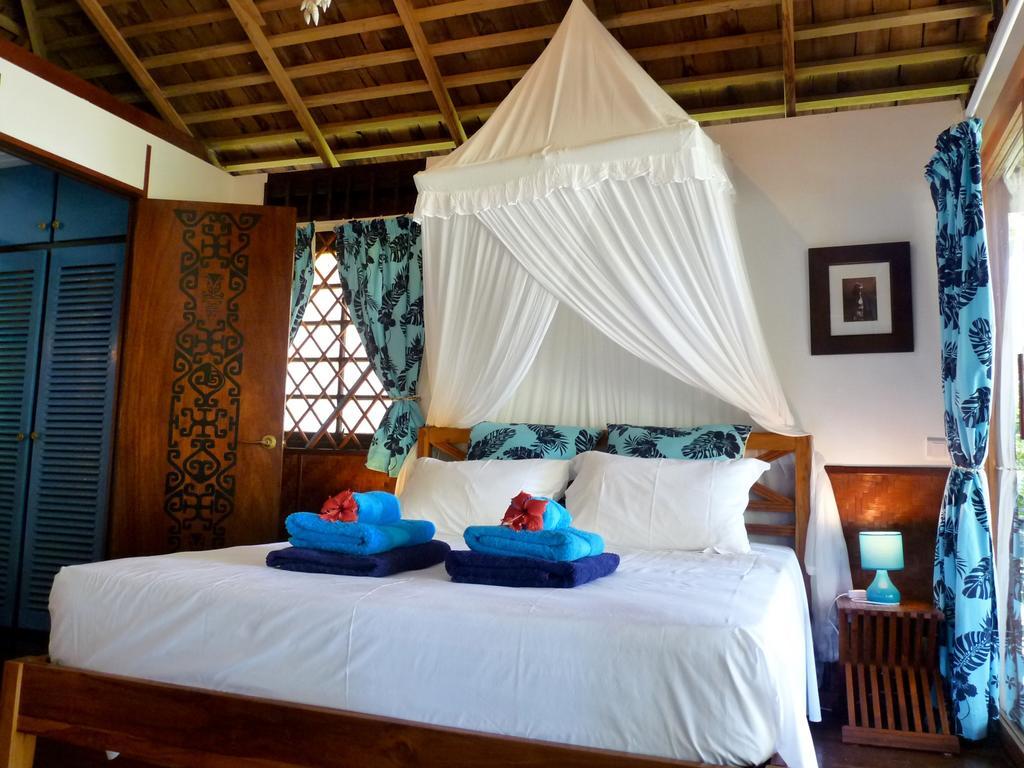 Poerani Moorea Buitenkant foto