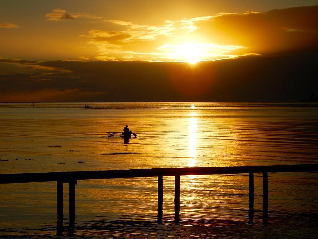 Poerani Moorea Buitenkant foto